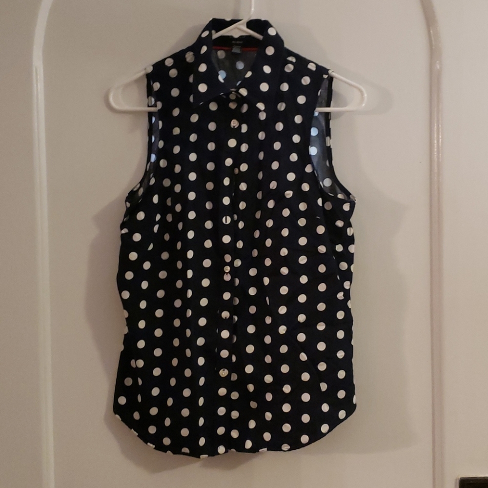 Sleeveless button down